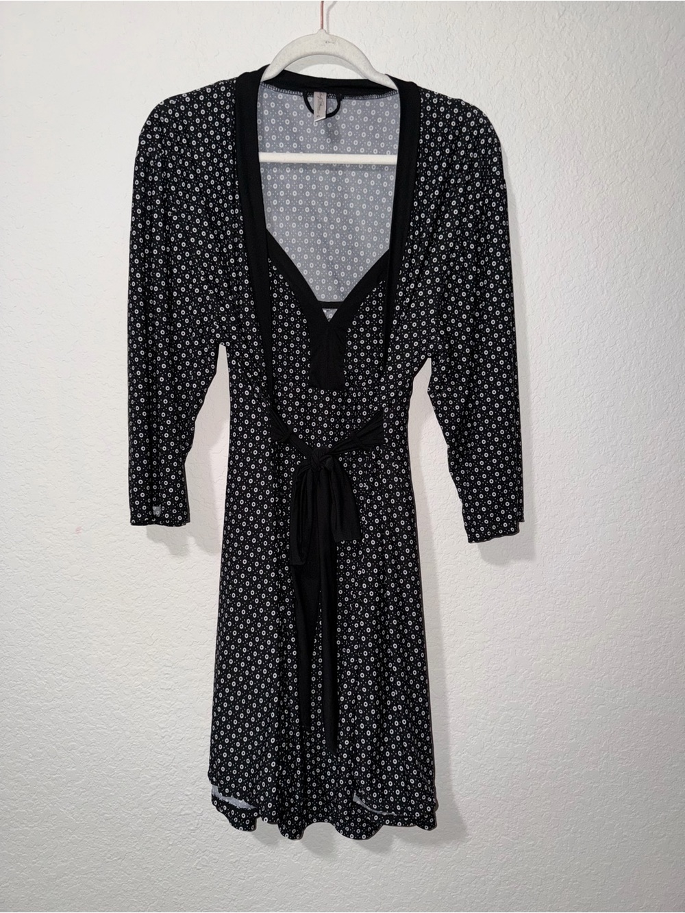 Marilyn Monroe Black Floral Nightgown and Robe set